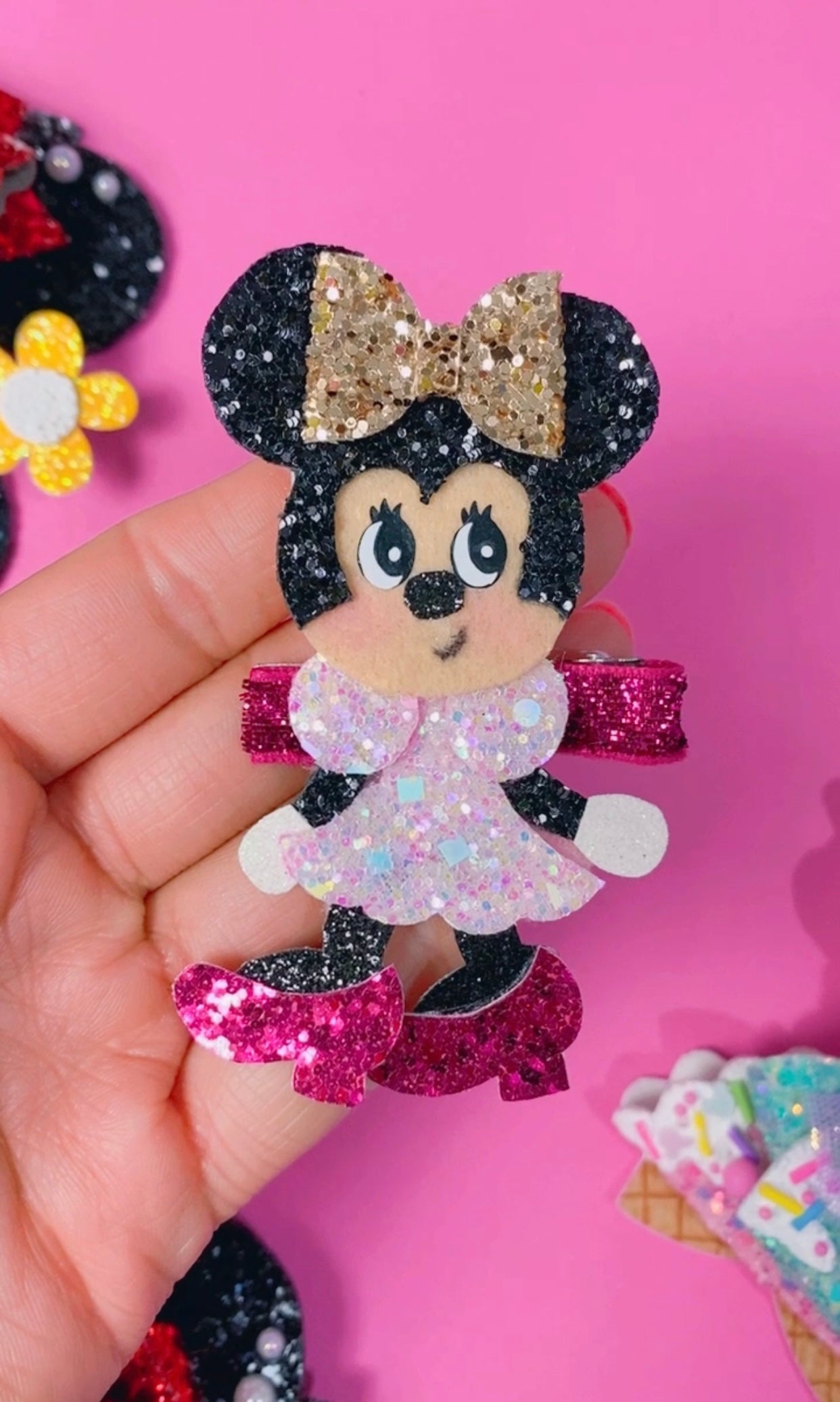 Minnie- Glitter Clip