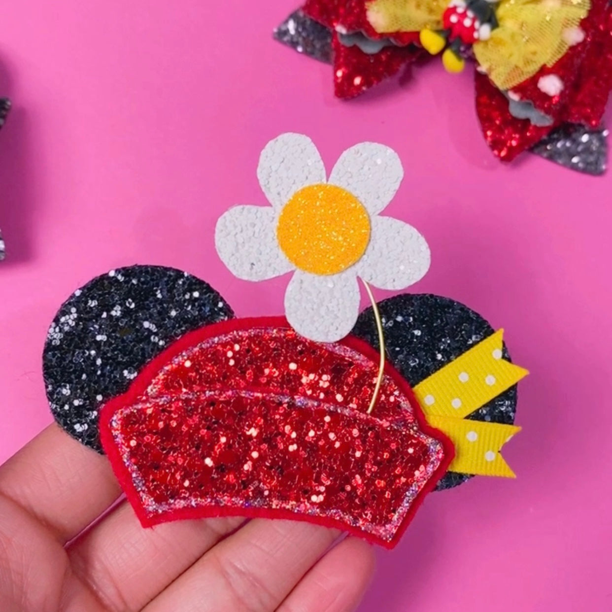 Minnie hat- Glitter Clip