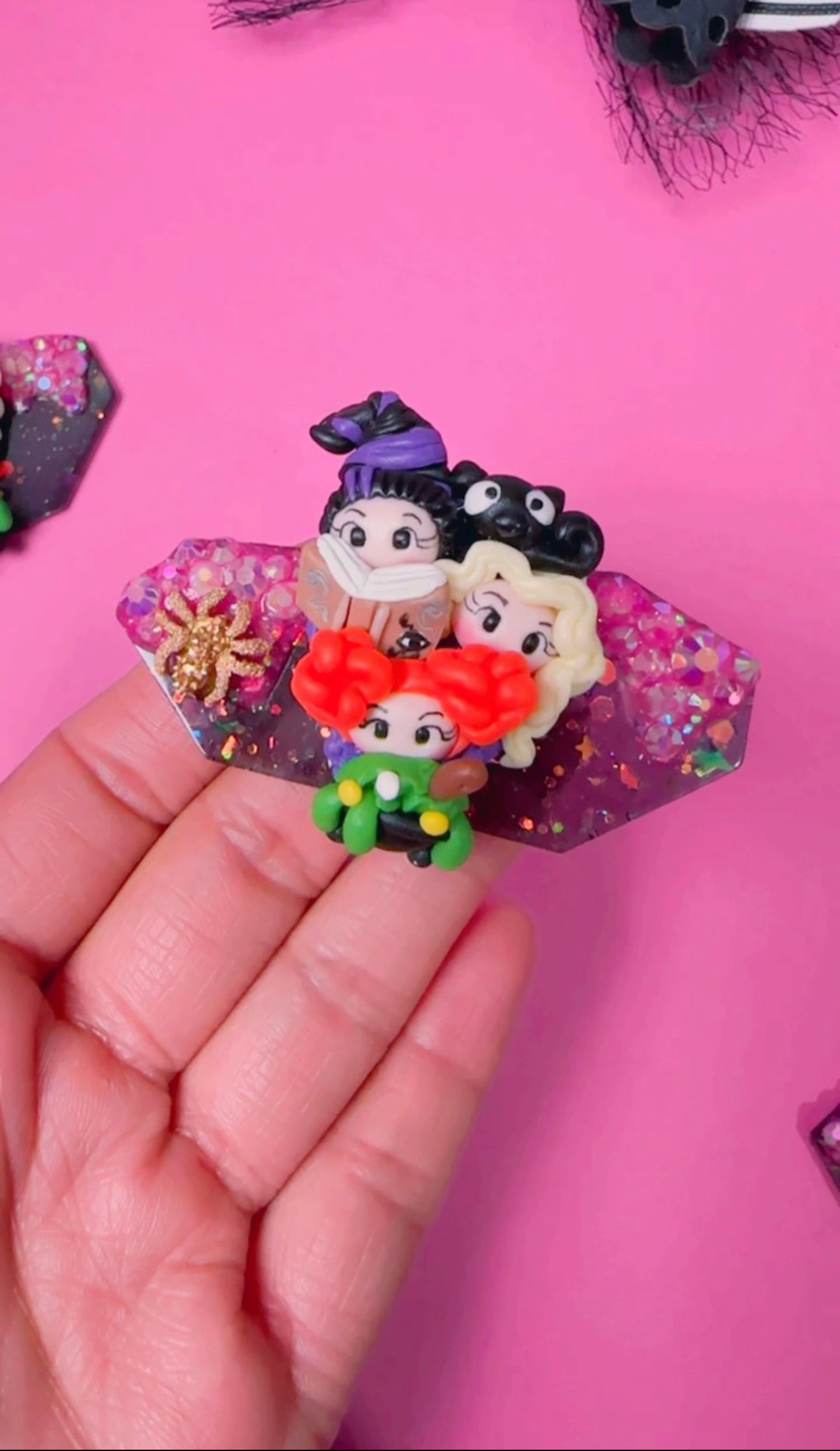 Hocus, Sanderson witches, Resin Clay Clip