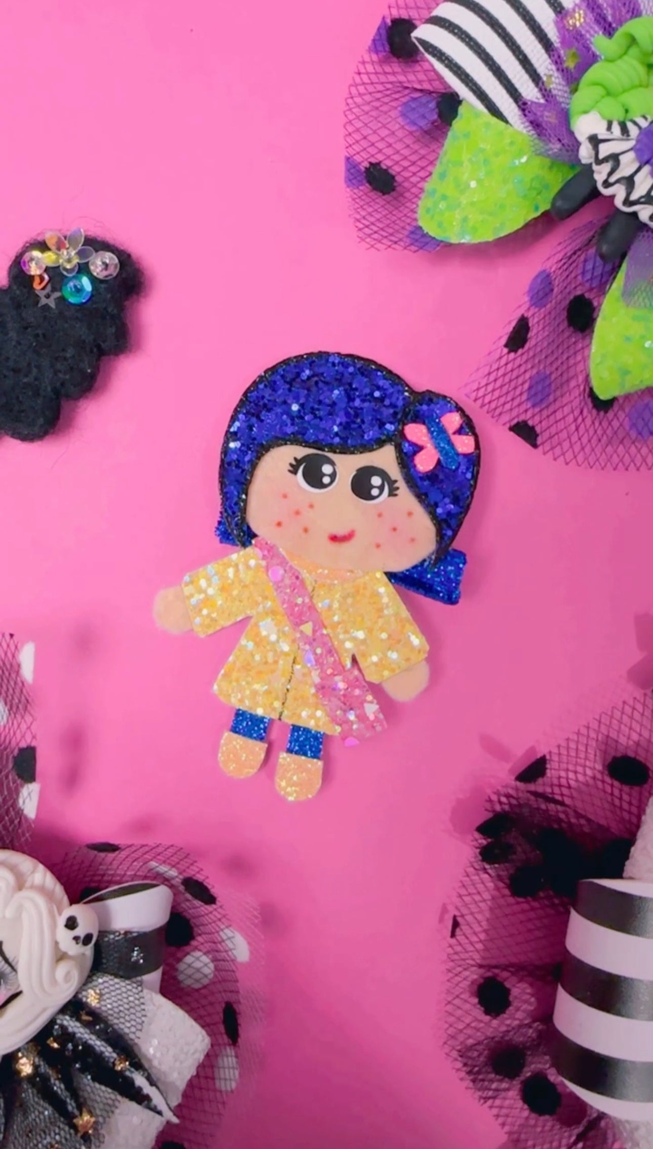 Coraline, Glitter Clip