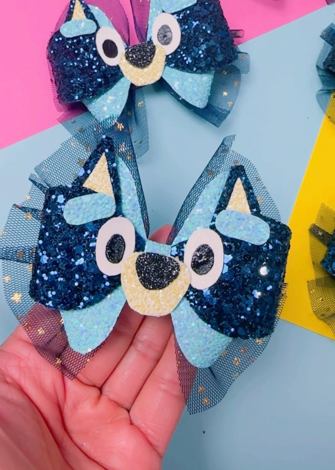 Bluey Glitter bow (3 inches)