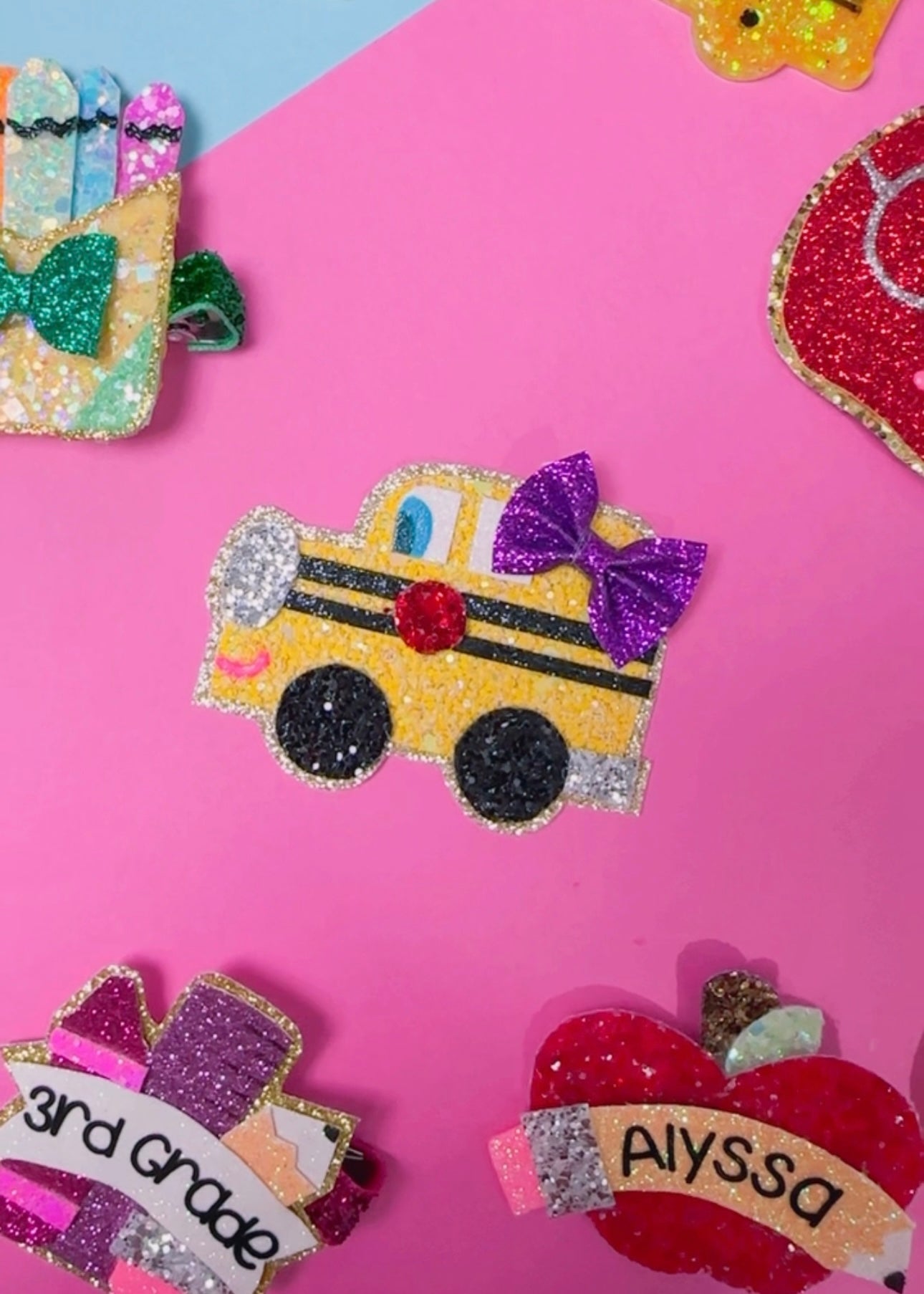 Bus Glitter Clip