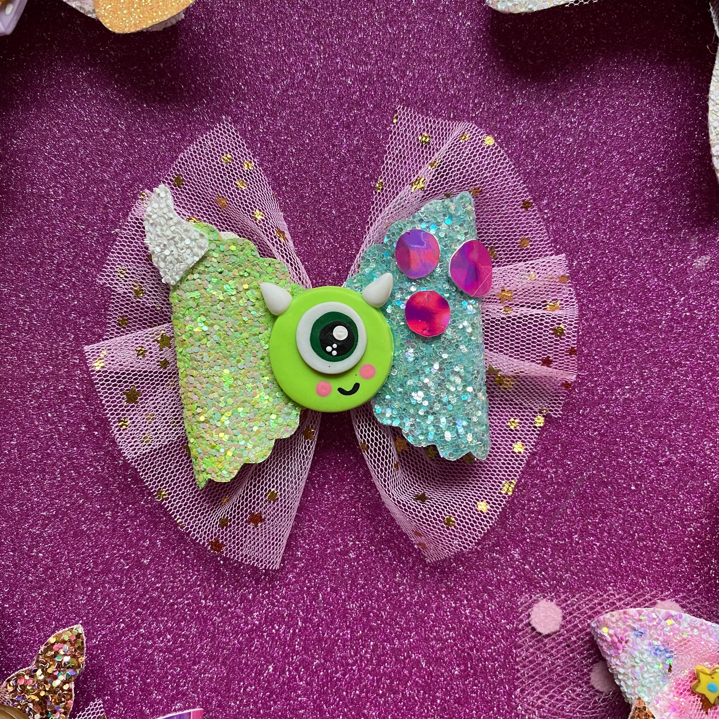 Monsters inc Clay Bow, (3 inches)