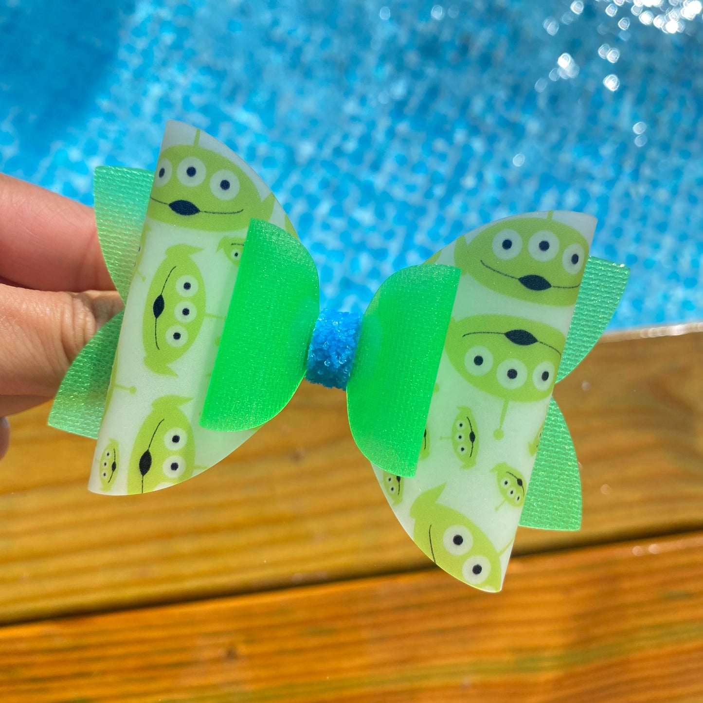 ALIEN Waterproof Bows (3 inch)