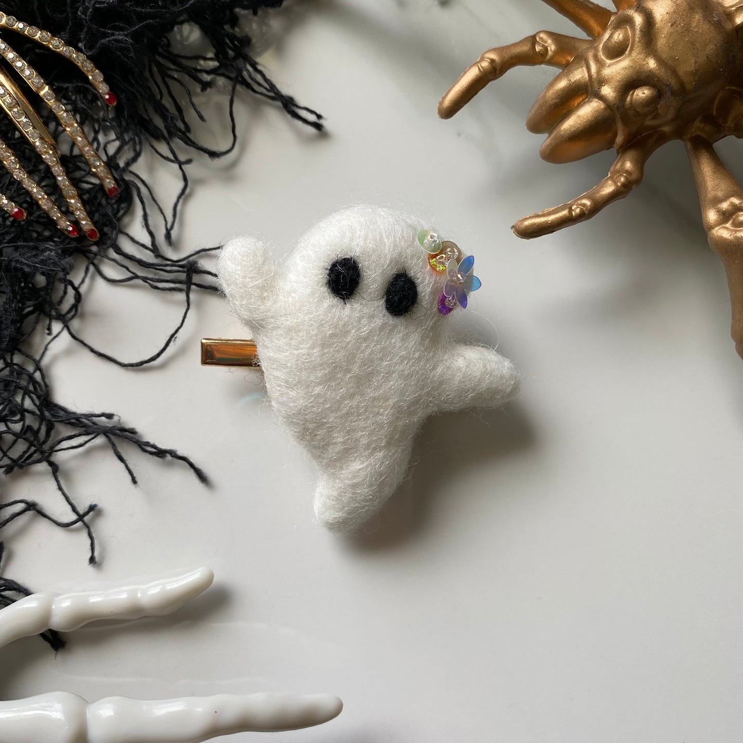 Sequin Felt GHOST Clip